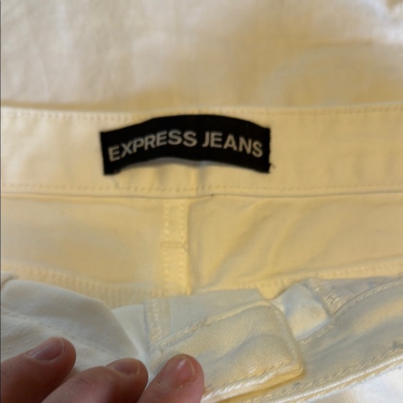 Express Jeans White Jean Shorts Size 12 Distressed - Picture 12 of 13
